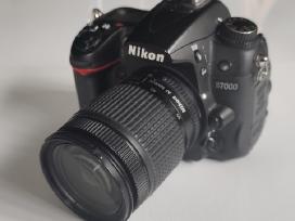 D7000