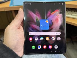 Samsung galaxy z fold3 vidinis ekranas