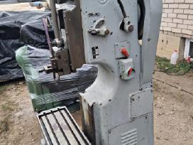 Vertikalios metalo drožimo staklės