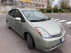 Toyota Prius 2 ir 3 nuoma.