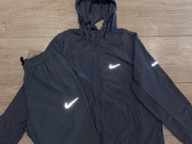 Pilkas nike bėgimo sportinis kostiumėlis