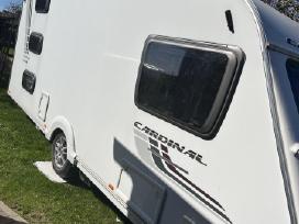 Swift cardinal 565 se prikabinamas namelis