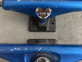 Riedlentės ašys Venture trucks