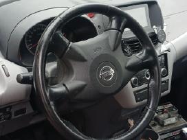Nissan almera tino 2006
