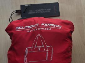 Parduodu originale ferrari kelioninė tašė.