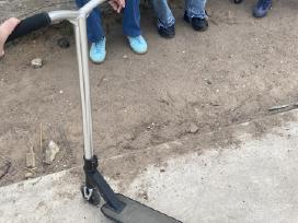 Triukų paspirtukas Movino Thor
