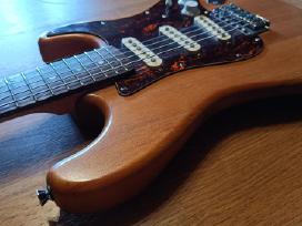 Stagg s 300 NS