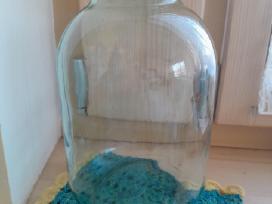 3 l stiklainiai