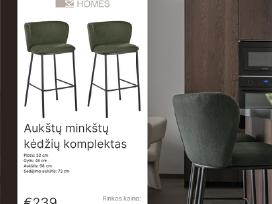 Naujos žalios baro kėdės su etiketėmis