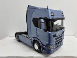 1:18 Scania R500