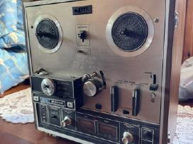 Akai X-201d