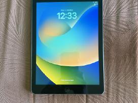 iPad 5th Gen 32 GB