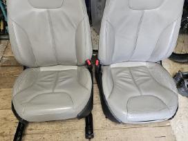Model S Tesla salonas, 2013 -2016 m.