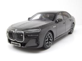 Bmw i7 M70