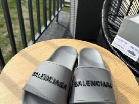 Balenciaga slepetes