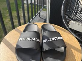 Balenciaga slepetes