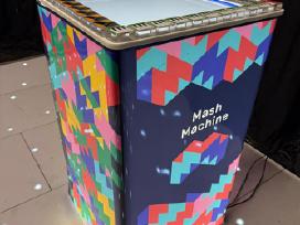 Parduodamas „Mash Machine“ muzikos aparatas