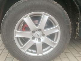 Lieti Ratlankiai Volvo XC60 su gerom padangom.