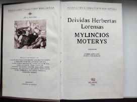 Lorensas. Mylinčios moterys