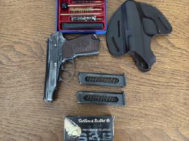 „makarov“ pistoletas.