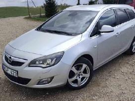 Opel Astra 2011, 121kw