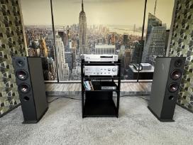 Audio/vinilu staliukas