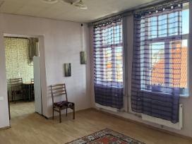 Erdvus 2 kamb. butas Telšių m. centre