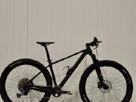 MTB karboninis dviratis 29'