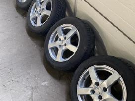 R15 lieti ratlankiai su žieminėmis padangomis