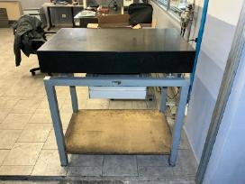 Granito stalviršis metalo apd. matavimo prietaisam