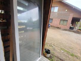 2 naudoti plastikiniai vitrininiai langai