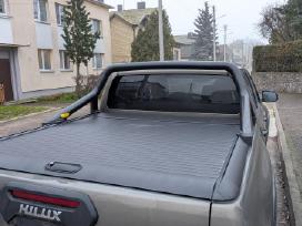 Toyota Hilux žaliuzė su roll bar