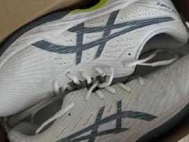 Asics kedai