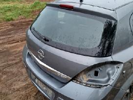Opel Astra dalimis