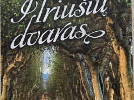 Knyga"juodųjų triušių dvaras"