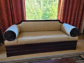Sofa antikvarinė
