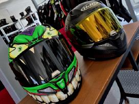 Moto: šalmai, aprangos, batai