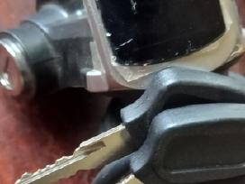 Rankena gazo 36v su užrakinimo mechanizmu 9€