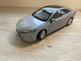 1:18 Toyota Camry