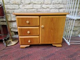 Vintažinė mid century medžio masyvo spintelė