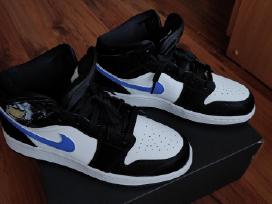 Parduodami Nike Air Jordan nauji sportiniai batai
