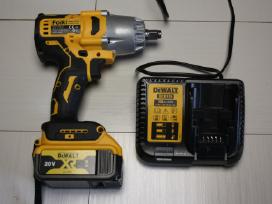 Verzliasukis baterija pakrovejas Dcb115 Dewalt