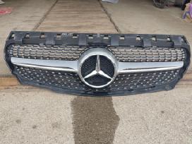 Mercedes Cla grotelės C117