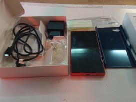 Parduodu Sony-5 Compact.