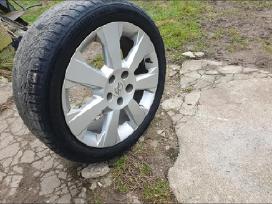Keturi komplektai