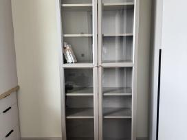 Ikea Billy knygų spinta su stiklinėmis durelėmis