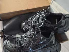 Balenciaga kedukai