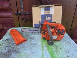 Naujas benzininis pjūklas Husqvarna