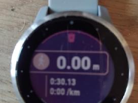 Išmanusis laikrodis Garmin Vivoactive 4S