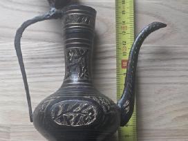Žalvaris. Indija